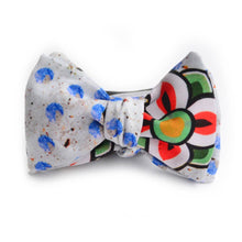 Load image into Gallery viewer, Korean Dancheong Zither Bow Tie
