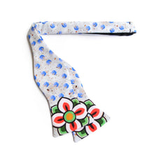 Load image into Gallery viewer, Korean Dancheong Zither Bow Tie
