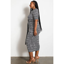 Load image into Gallery viewer, PLUS SIZE Monogram Motif Print Dress
